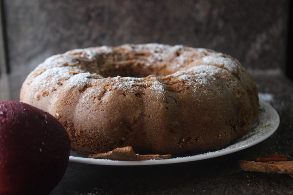 Apple Cinnamon Cake | Naive Cook Cooks